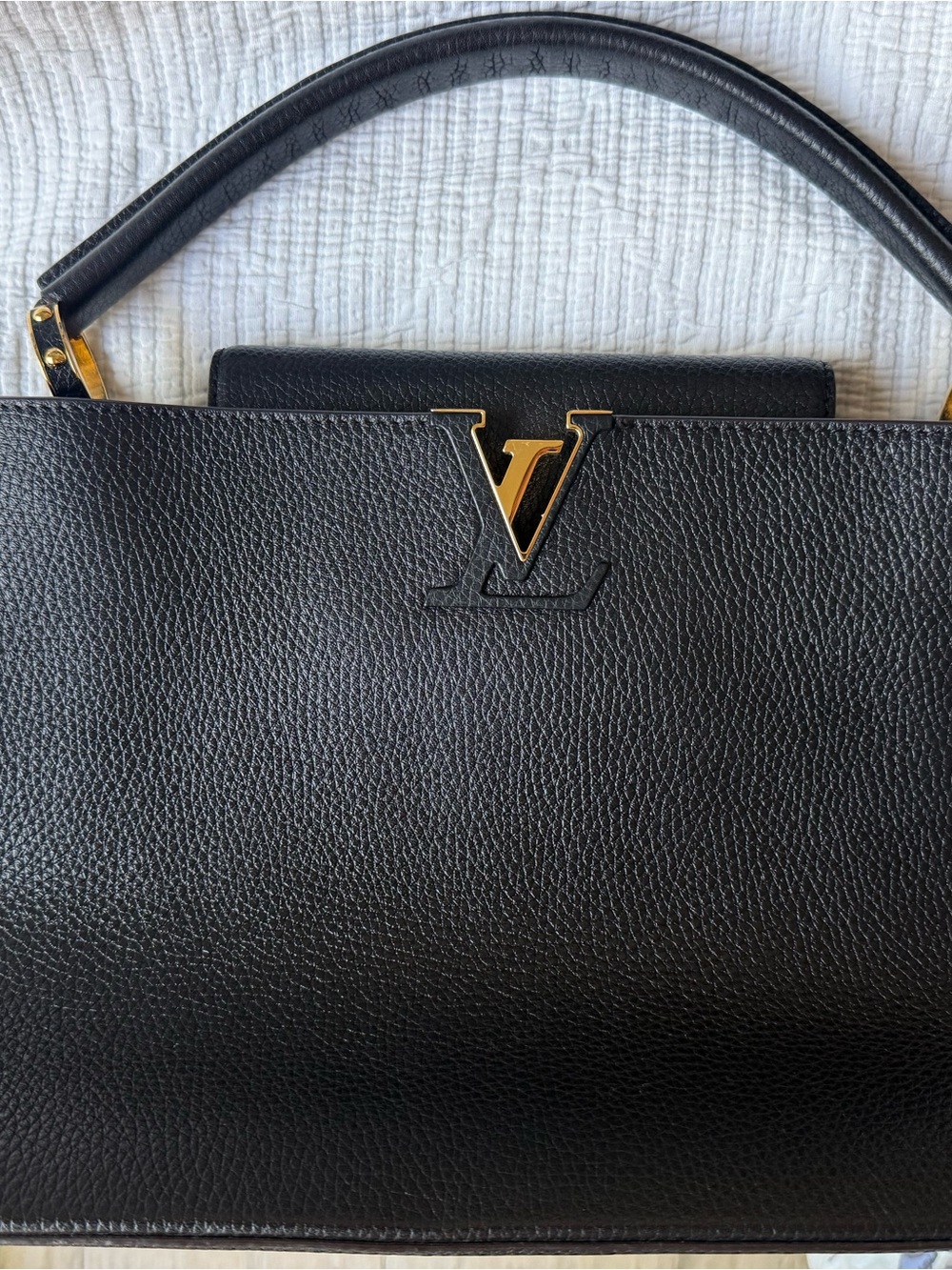 Louis Vuitton Black Pebbled Leather Satchel with Gold LV Accent Capucines MM - Picture 1 of 7